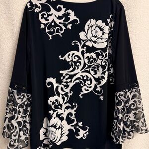 JM Collection Black and White Patterned Blouse